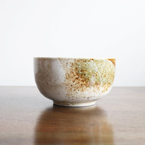 Handmade Japanese Matcha Bowl (Chawan) - Kasumi 霞 Off white - Multi